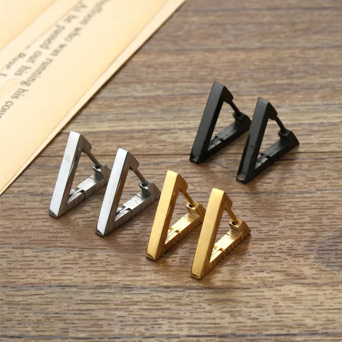 2 Pcs Geometric Triangles Stainless Steel Earrings Unisex Punk Hoop Earrings for Women Men Piercing Push-Back Ear Plug Jewelry