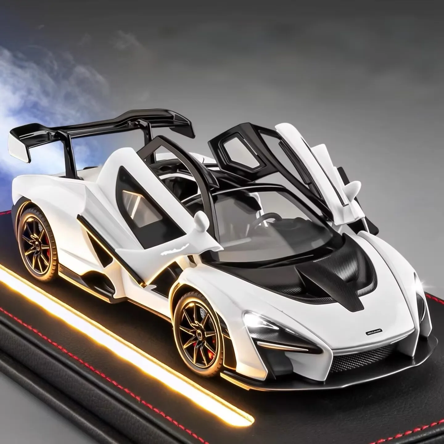 

1/24 Senna Alloy Track Sports Car Model Diecasts Metal Racing Vehicles Car Model Simulation Sound Light With Spray Kids Toy Gift
