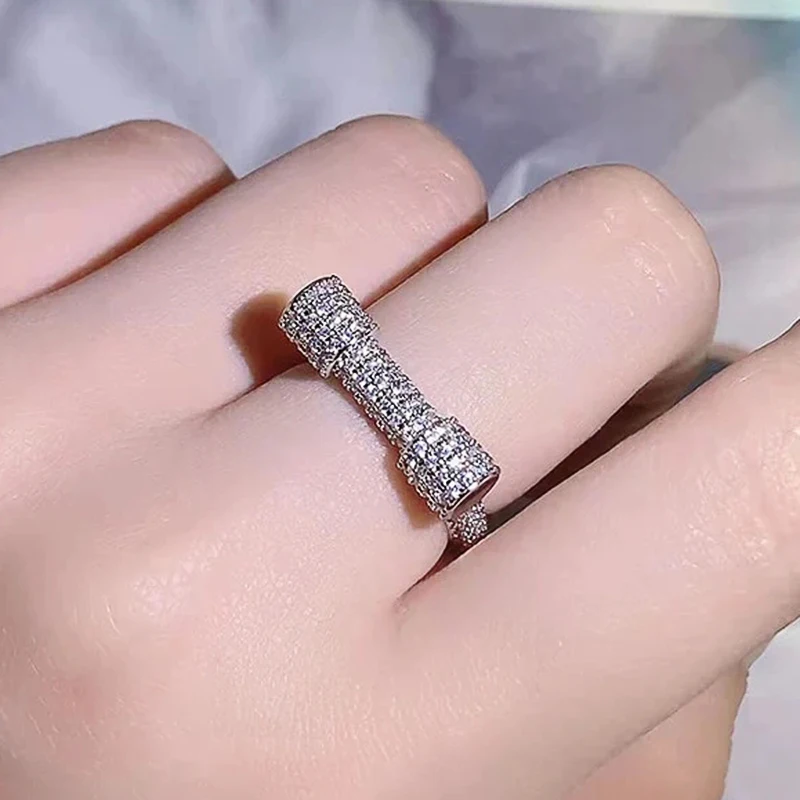 Huitan One Stick Design cz Ring für Frauen voll bling Zirkonia funkelnden Finger Accessoires Mode weibliche Ringe Schmuck