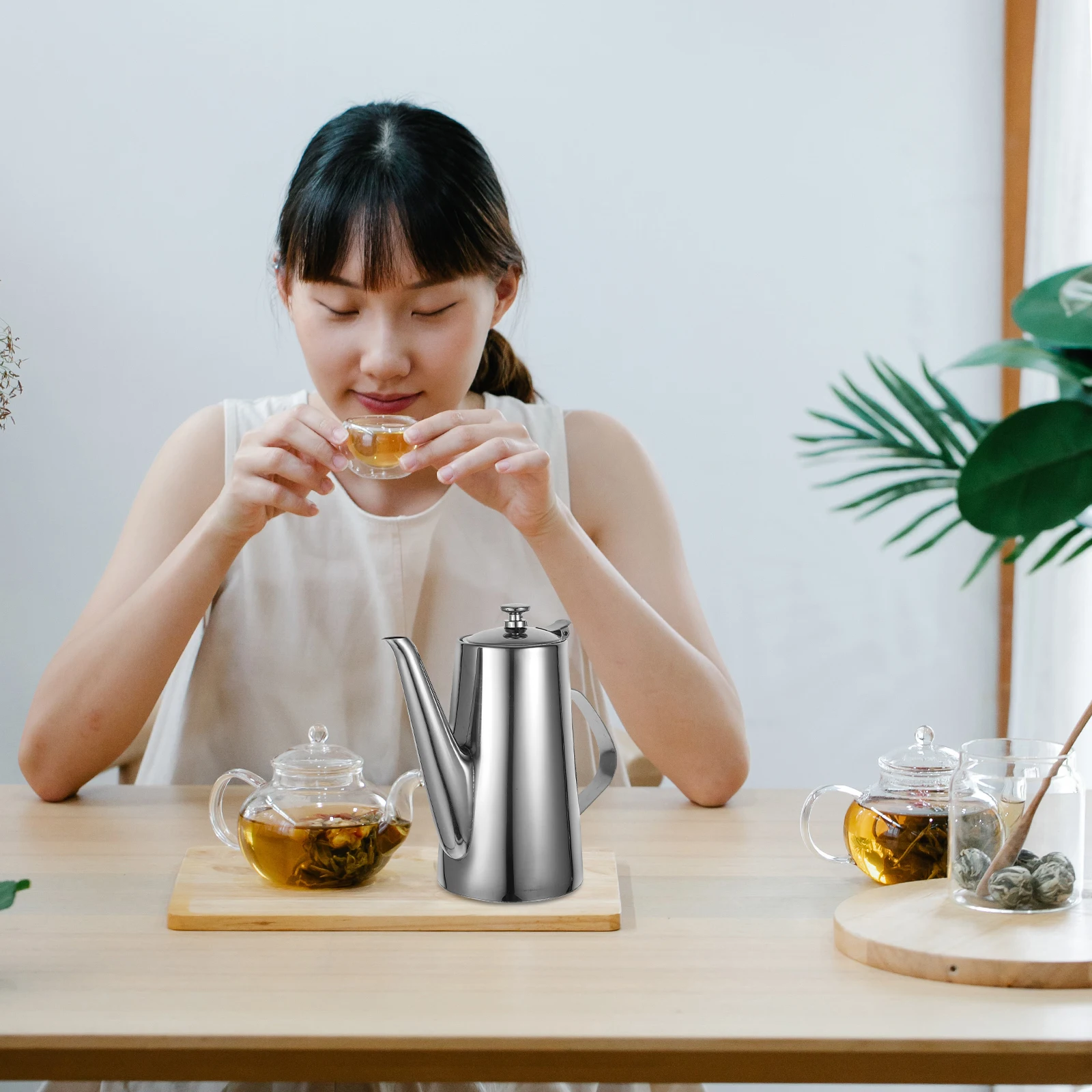 

Stainless Steel Cold Water Kettle 1.5L Spacious Stylish Insulated Easy Pour Clean Kitchen Storage Container For Beverage