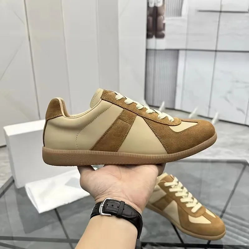 

Men/Women Summer Mesh Retro Top Quality Shoes Lightweight Jogging Soft Breathable Running Walk Sneakers