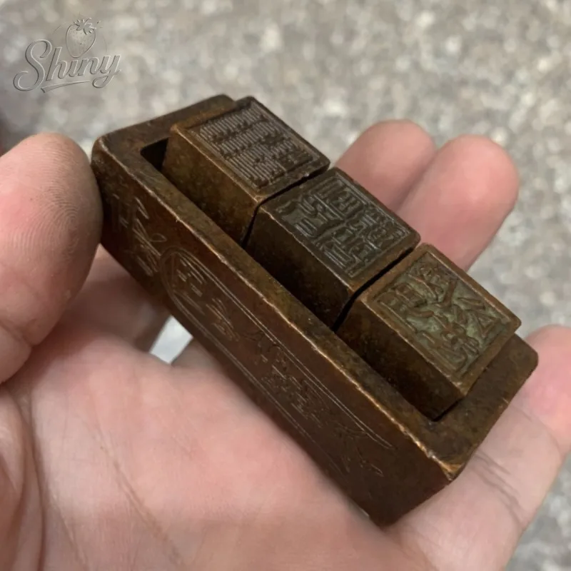 

Antiques and Old Items Three-layer Set Seals Antique Second-hand Goods Three-in-one Purple Copper Copper Seals Small Ornaments