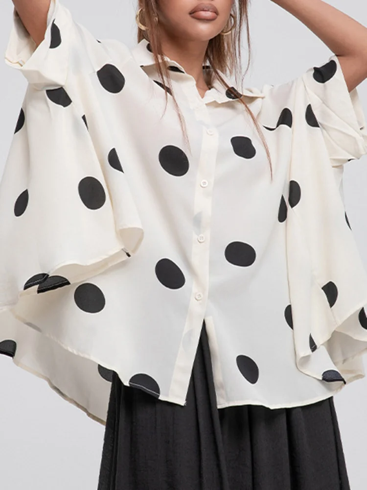 [EAM] Women Black Big Size Dots Causal Blouse New Lapel Half Sleeve Loose Fit Shirt Fashion Tide Spring Autumn 2024 1DE7714