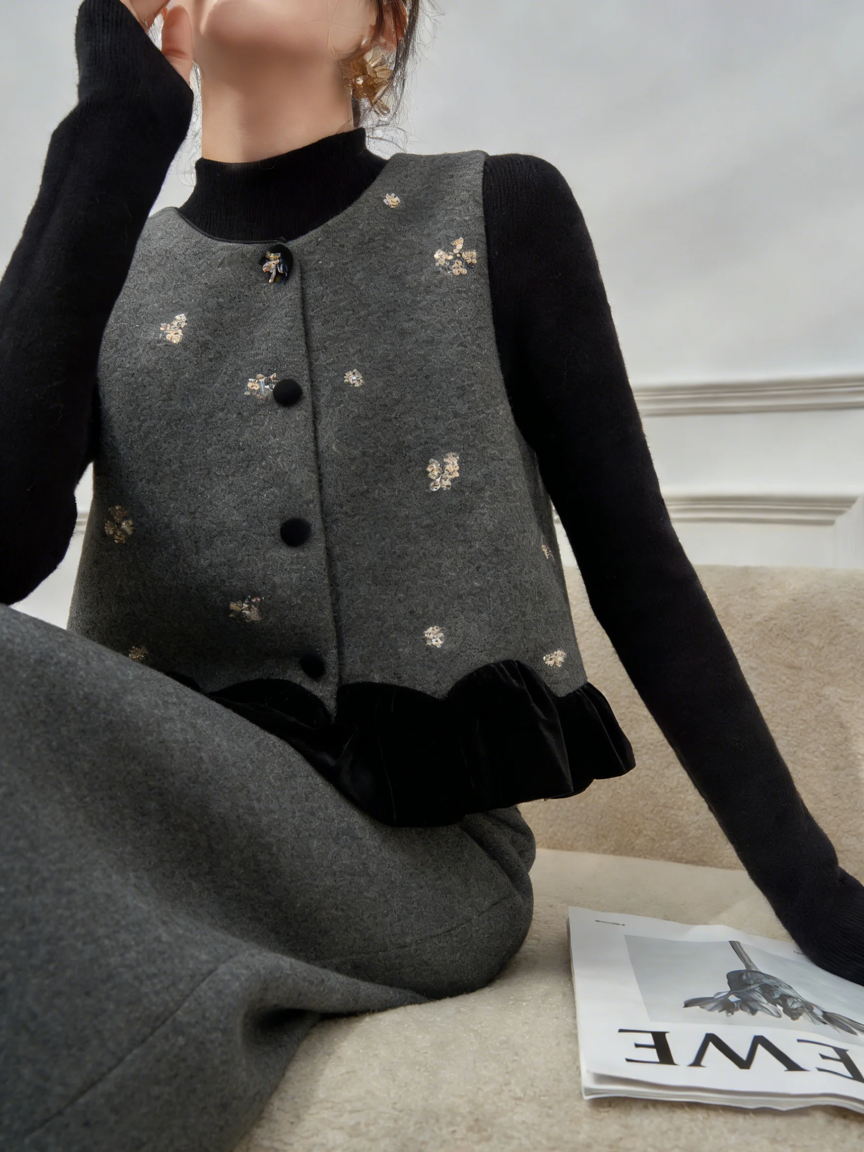 

Комплект из жилета и юбки с цветочным узором и бисером, женский модный весенний наряд, с завышенной талией, свободного кроя, на пуговицах, повседневный, элегантный