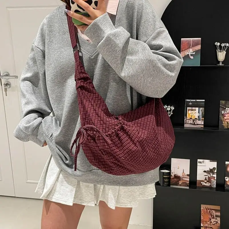 حقيبة كتف كسول بتصميمات مكشكشة وحقيبة قماش ذات سعة كبيرة للعمل والتسوق والسفر والكلية