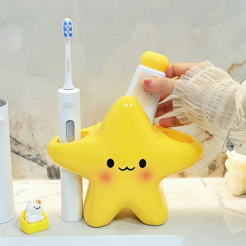 Toothbrush Holder Star-Shaped Plastic - Independent Bathroom Storage, Cute Face Design for Toothbrush and Toothpaste Storage