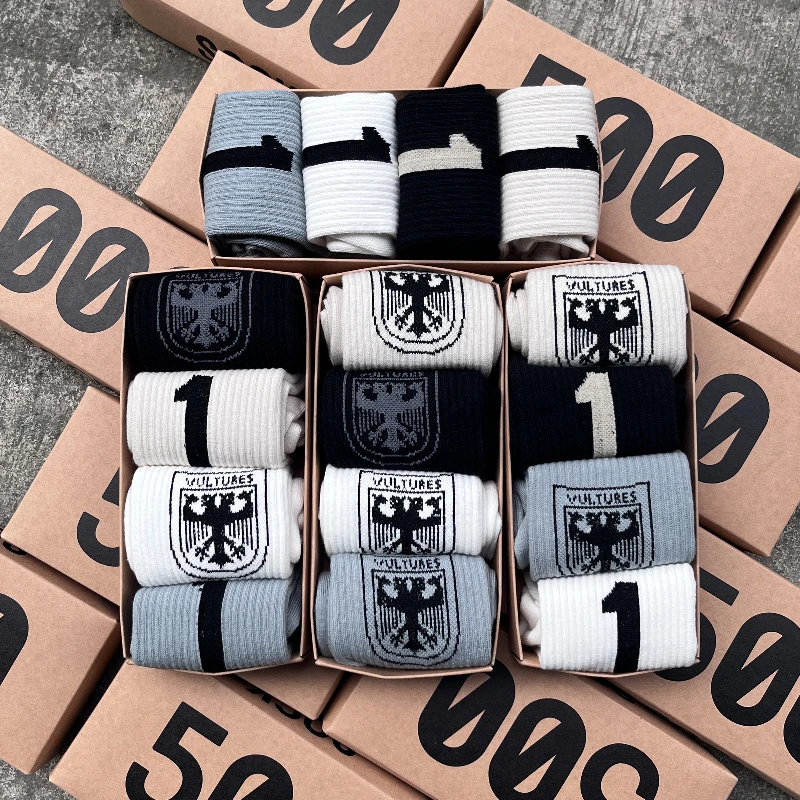 Chaussettes floues pour hommes et femmes, parodie Kanye Fellow ture '1', hip hop, match de basket-ball, chaussettes de mode, cadeaux pour hommes, boîte de 4 paires