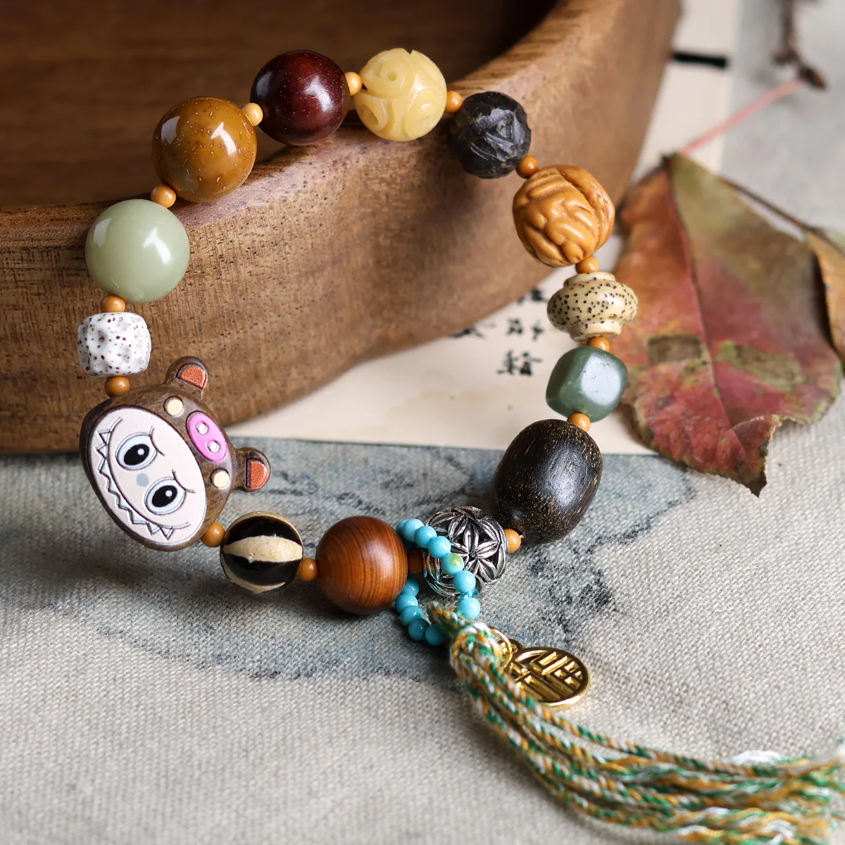 

Original agarwood Rabbu Duobao bracelet, Star Moon Bodhi Bug Leak Bodhi root cultural play bracelet, ethnic style jewelry
