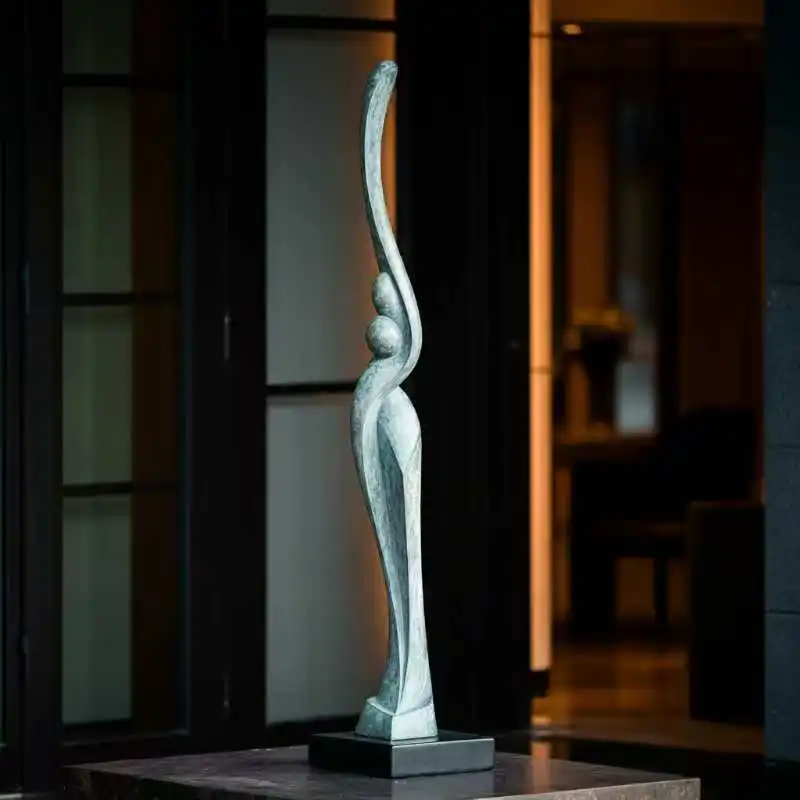 

Modern light luxury high-end living room corridor porch slender vertical height ornament art sculpture hotel lobby decoration