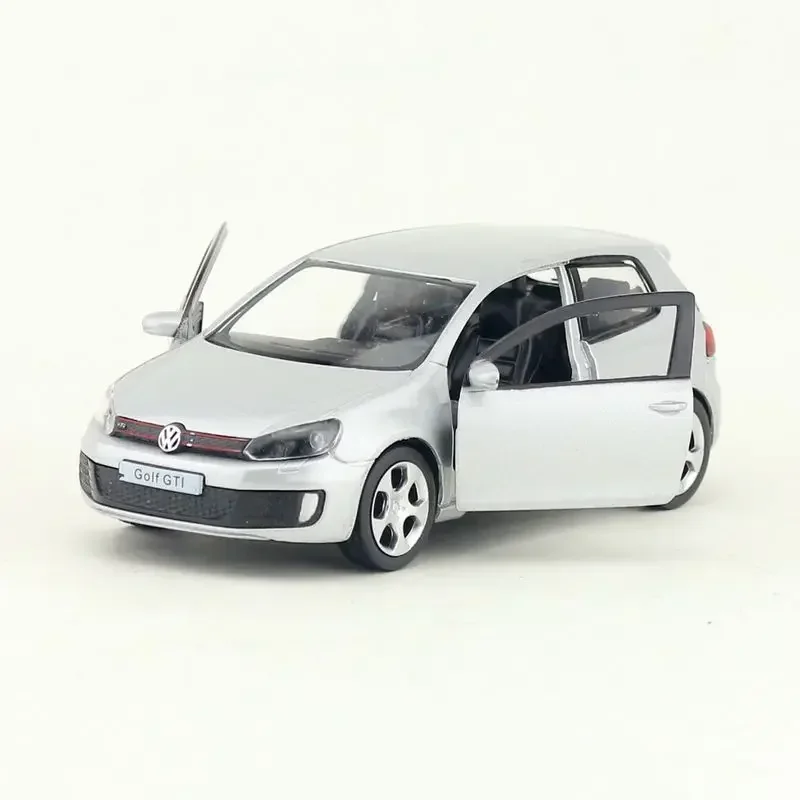 1/36 VW Golf 6 Fonde sotto pressione Modello di auto Volkswagen in scala Golf Gti Giocattolo in lega in miniatura Tirare indietro Modelli di veicoli Ornamenti essenziali