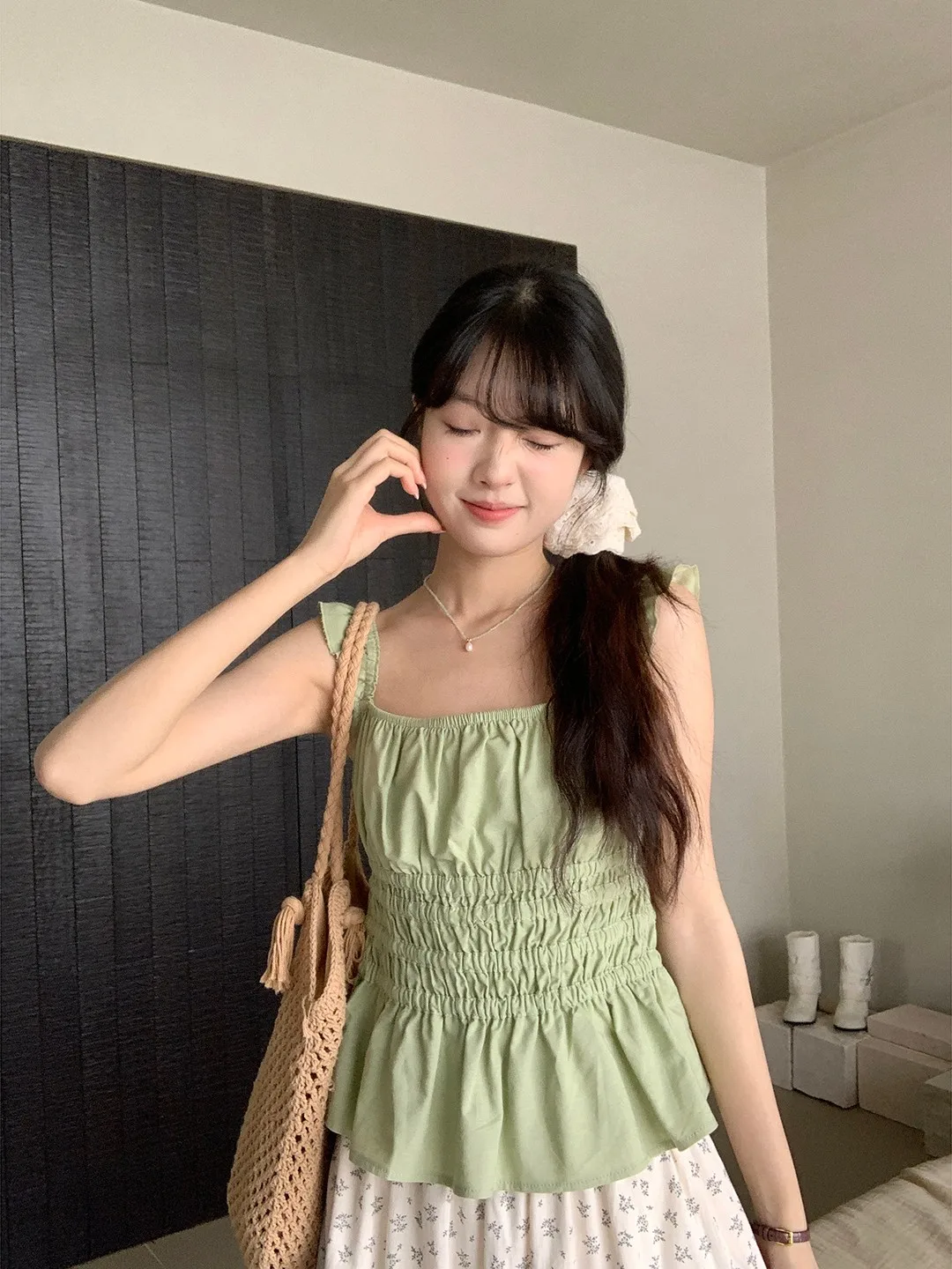 

Приталенный корейский плиссированный жилет-свитер: осенняя новинка, женский модный топ из смесового хлопка, стильная и привлекательная верхняя одежда