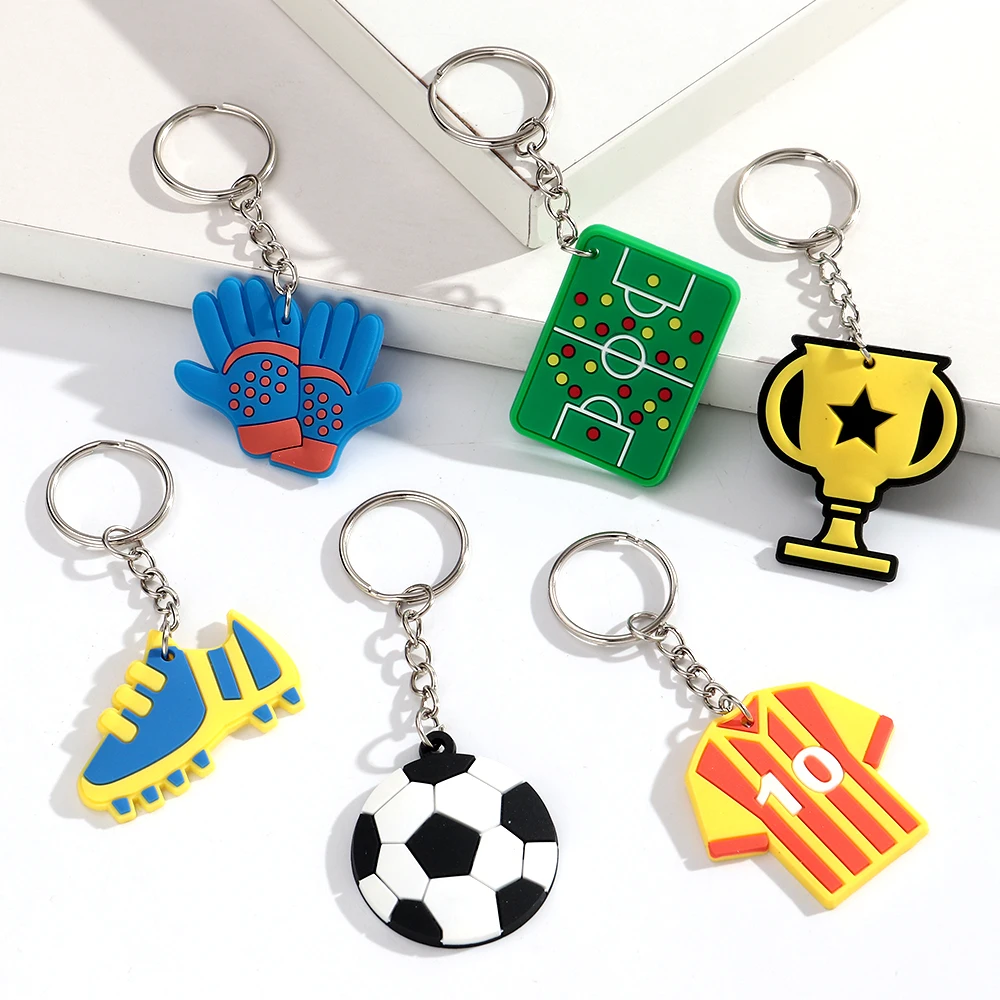 6-teiliges Fußball-Party-Geschenkset: Silikon-Schlüsselanhänger mit Fußballtrikot und Trophäe, Fußball-Geburtstagsdekoration, Partytüten-Geschenkfüller