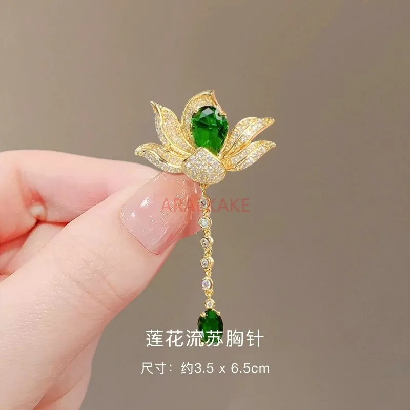 Nuova spilla in stile cinese cheongsam loto nappa pendente pendente decorazione spilla accessori