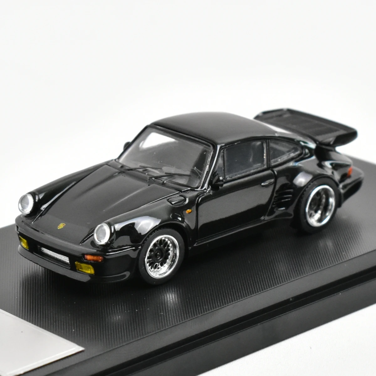 

Master 1:64 911 930 Turbo Bayshore Blackbird Diecast Model Car