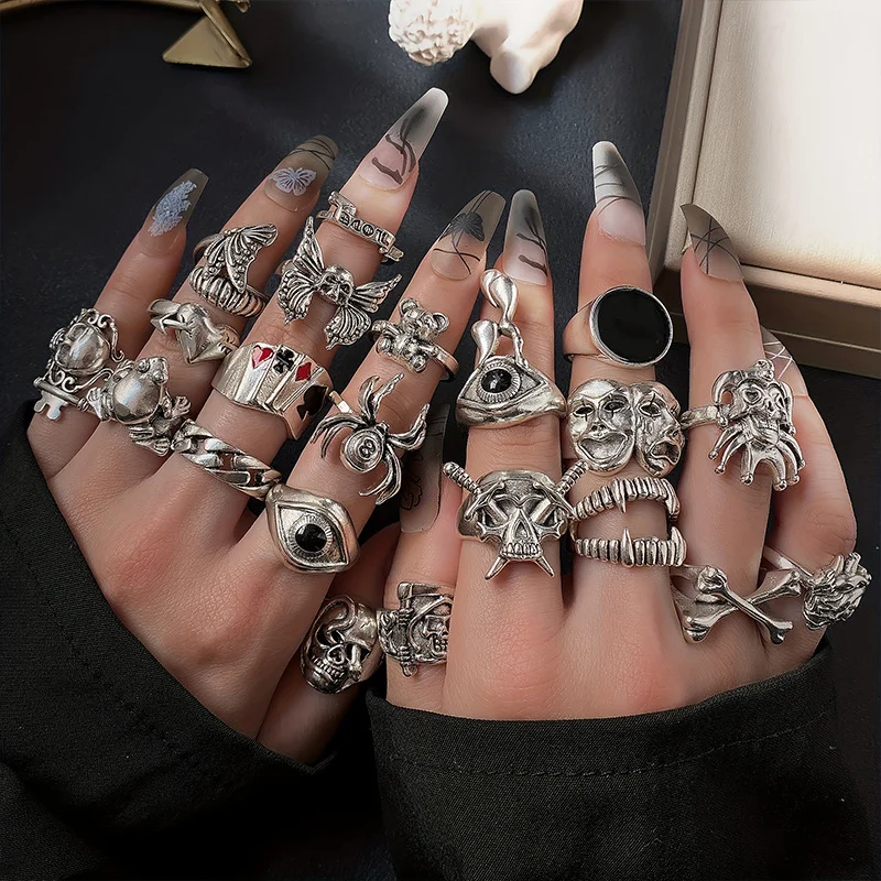 24Pcs/Set Punk Gothic Rings Sets Silver Color Skeleton Spider Poker Joker Eyes Heart Rings For Men Fashion Hip Hop Jewelry Gifts