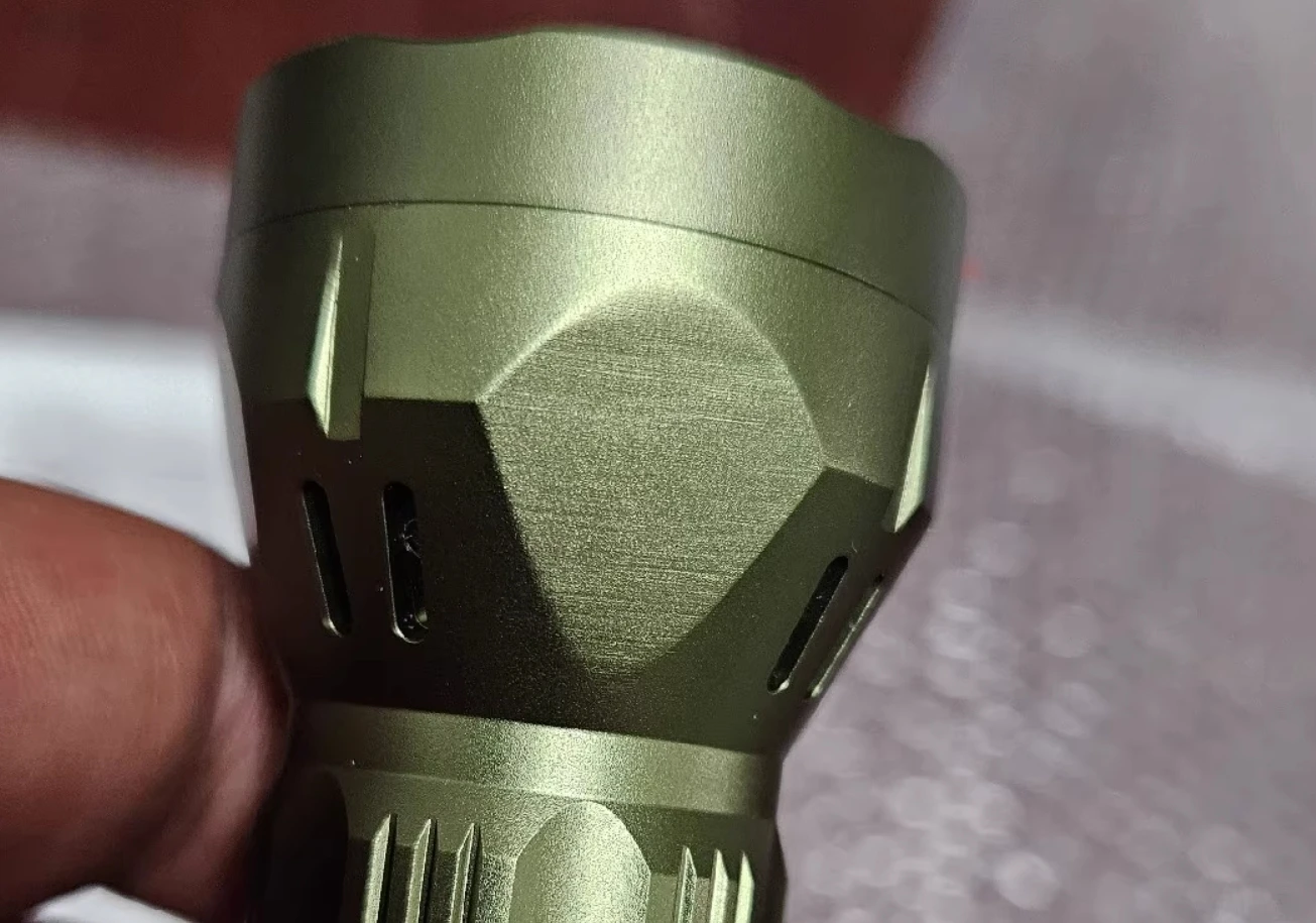 Used EDC FW3 integrates distance and proximity flashlight Decompression toys
