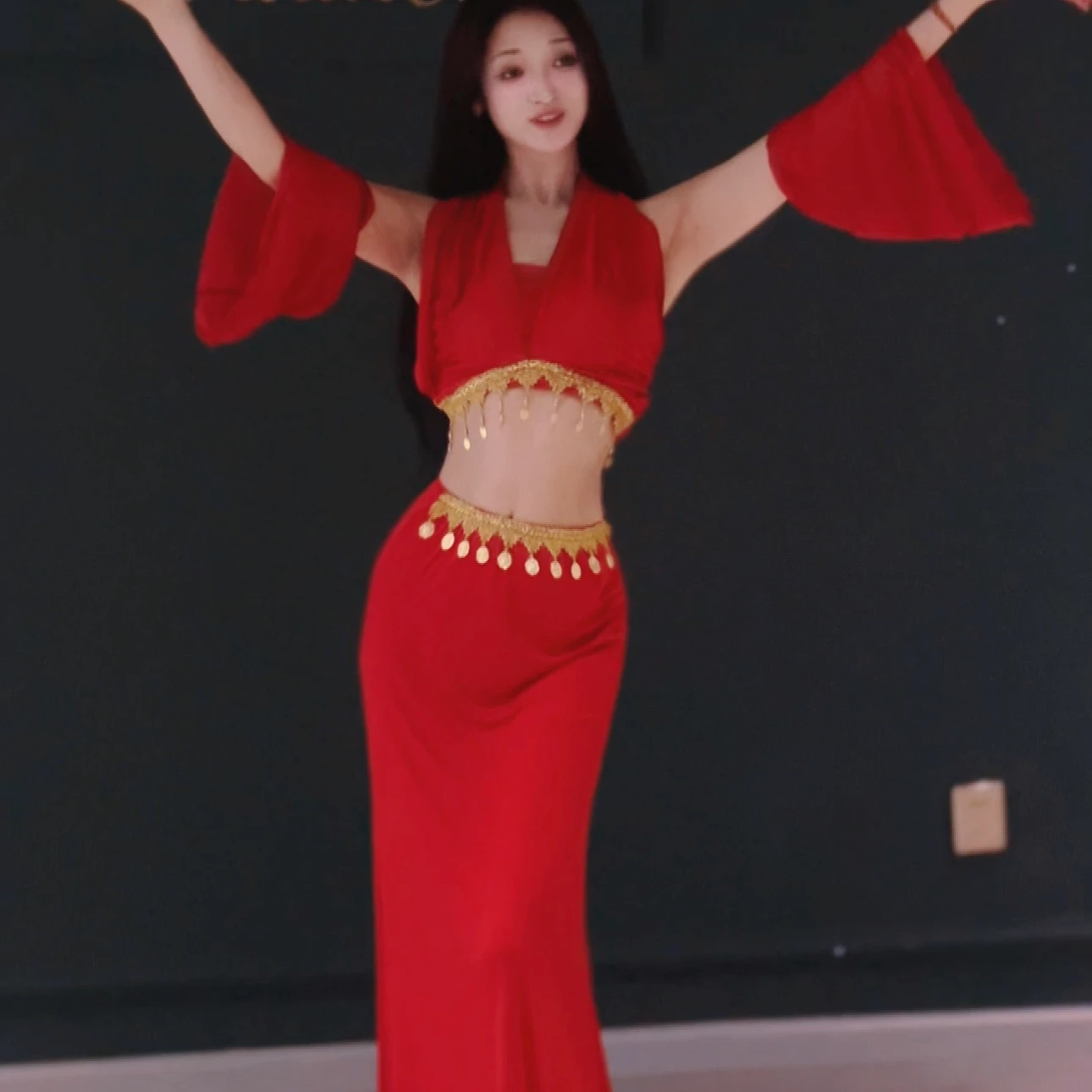 زي الرقص الشرقي الجديد مع مجموعة شرابة ترتر ذات مزاج راقي لملابس أداء الرقص الشرقي للسيدات البالغات