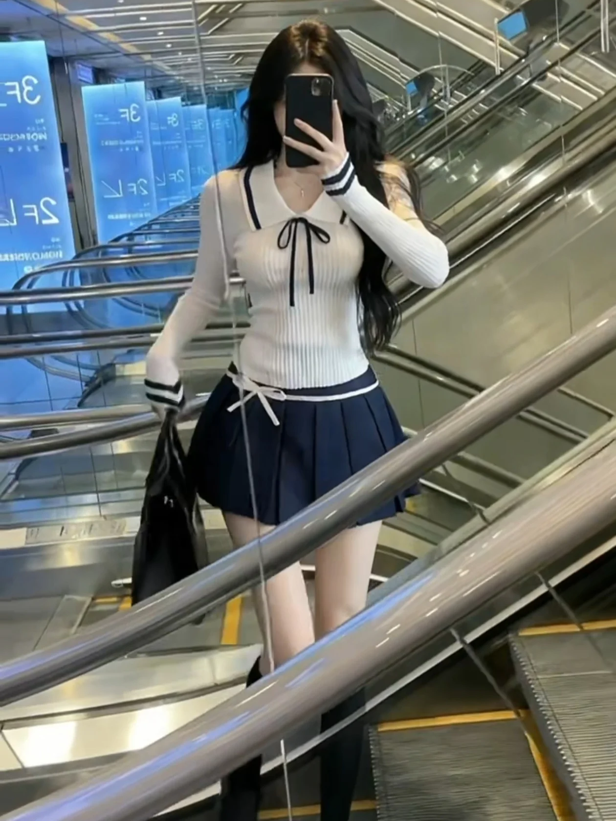 

Pure Desire Sweet Spicy Girl Small Fly Sve Knitted Sweater Korean Sle College Blue Pleated Skirt Outfit Set Women
