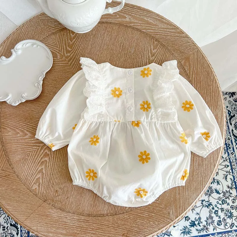 2024 Baby Spring Clothes Sweet Daisy Embroidery Girls Romper Long Sleeve Princess Jumpsuit Toddler Infant Korean Onesie 0-2T