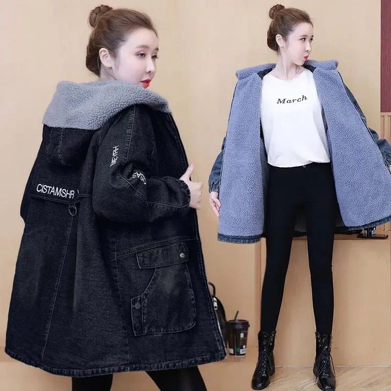 2026 Winter New Women Lamb Wool Thick Denim Jacket 3XL Loose Hooded Windbreaker Coat Casual Zipper Jeans Outerwear Warm Parkas