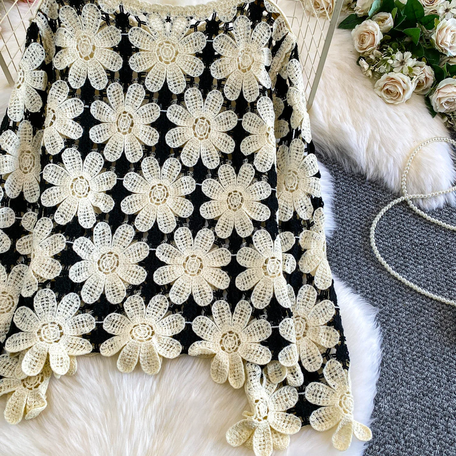 سيدة البوهيمي عطلة الاستوائية العرقية بلايز قمصان النساء الجوف خارج زهرة التطريز بلوزة الإناث Sunproof ربيع الخريف القمم