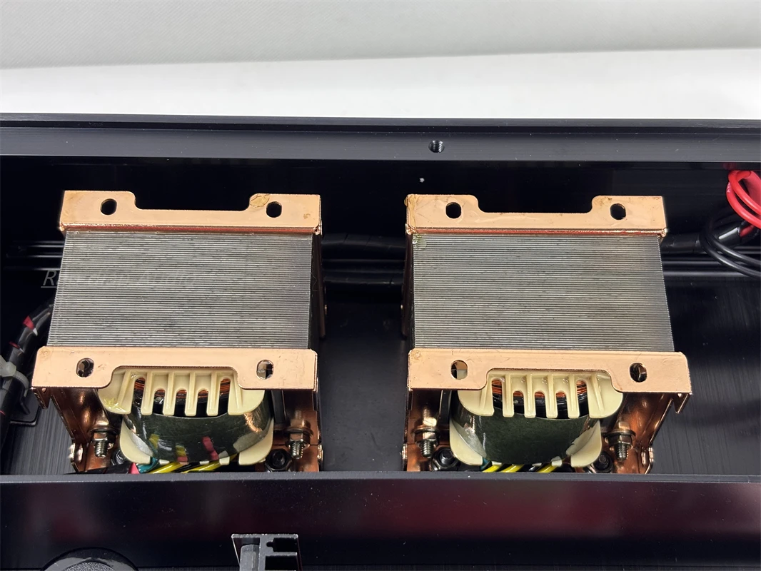 35W*2 TDA1541 Fibra di decodificatore audio parallelo vero bilanciato, ingresso AES/EUB/RCA/BNC/I2S esterno. 44,1 KHZ-192 KHZ/24 bit
