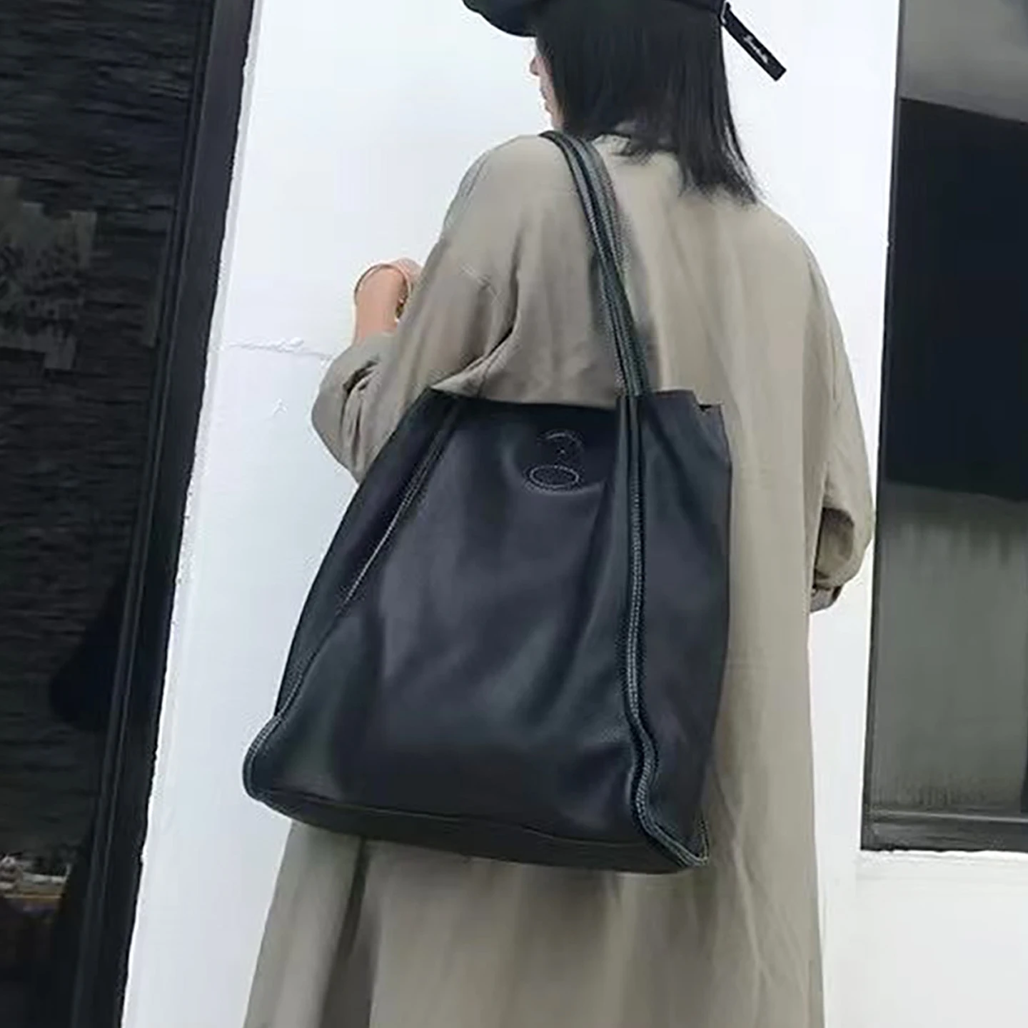 Large Capacity Genuine Leather Tote Bag Women Soft Cowhide Shoulder Bag Vintage Casual Commuter Handbag Big Shopping Purse