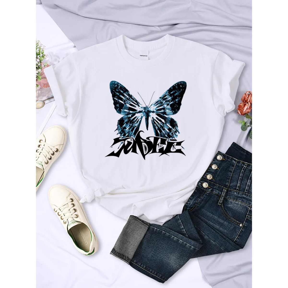 Dolce Banana Anime Printed T Shirts Womens Creativity Breathable Tshirts Fashion O-Neck Shirts Cartoons Brand Female Tops