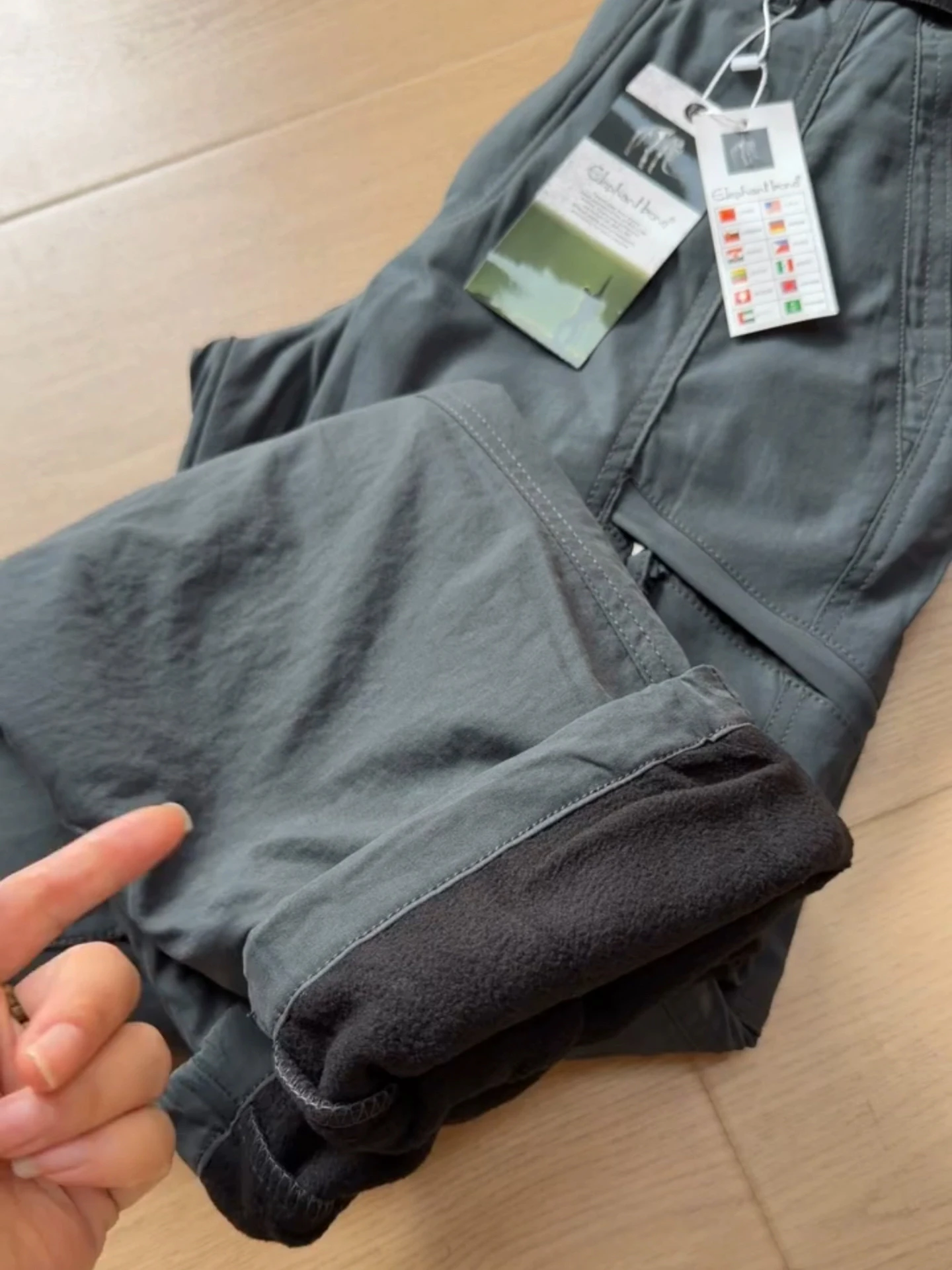 

Gray Fleece Lined Hardshell Skiing Pants Men's Thickened Autumn Winter Outdoor Workwear Trousers Warm Waterproof Outdoor Func...