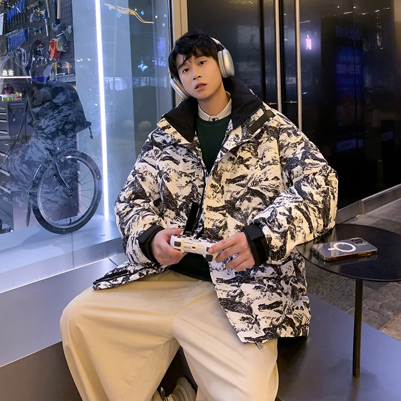 

Унисекс камуфляжная пуховая куртка: зимняя теплая утолщенная модель без капюшона с воротником-стойкой, молодежный стиль, для активного отдыха, парная модная верхняя одежда