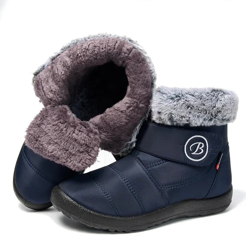 Bottes de neige hautes en coton pour femmes avec peluche et isolation épaisse, chaussures légères, hiver, nouveau, 2024