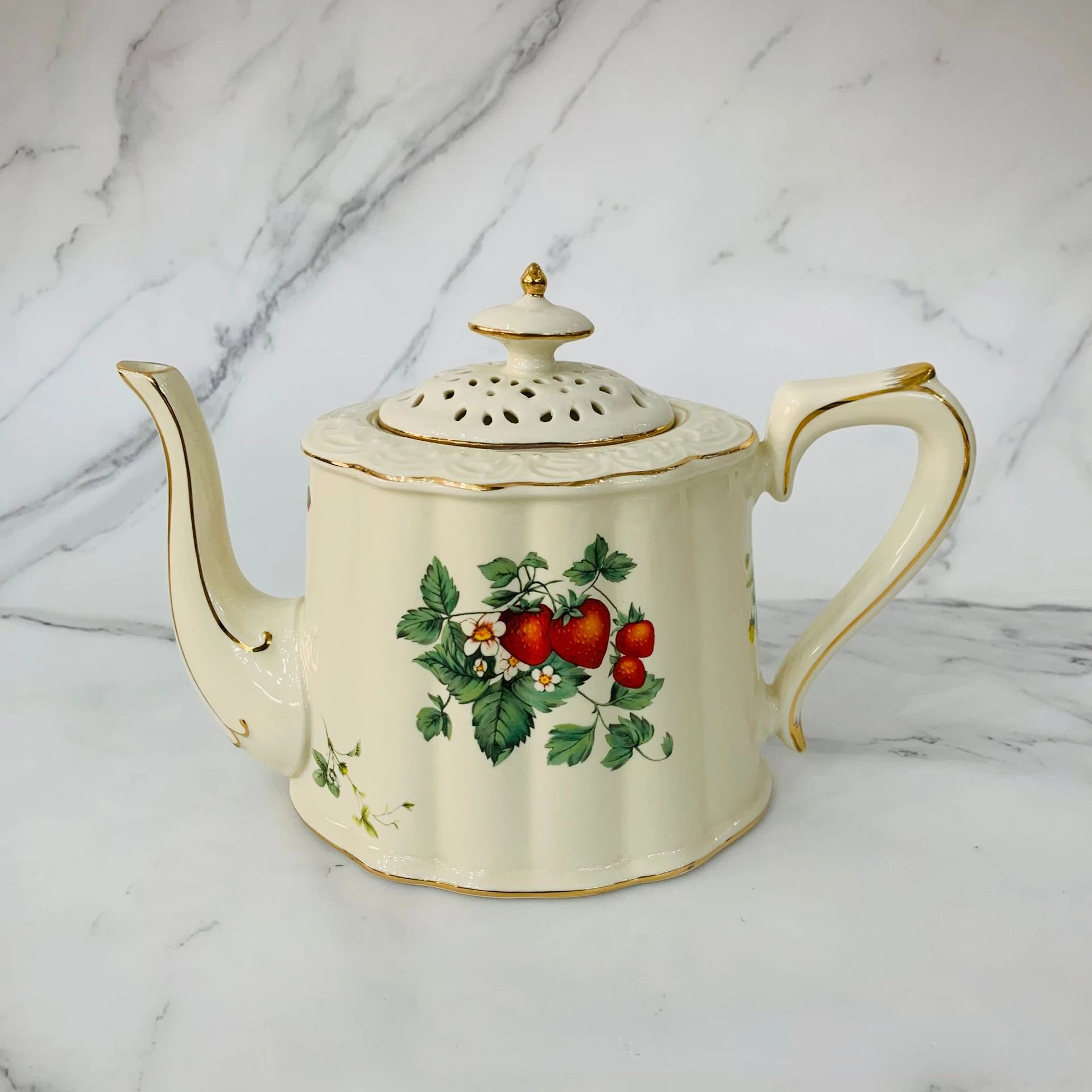 French Vintage Phnom Penh Cream Strawberry Fresh Afternoon Tea Ceramic Coffee Cup Plate Large Mouth Milk Tea Cup Tea Pot