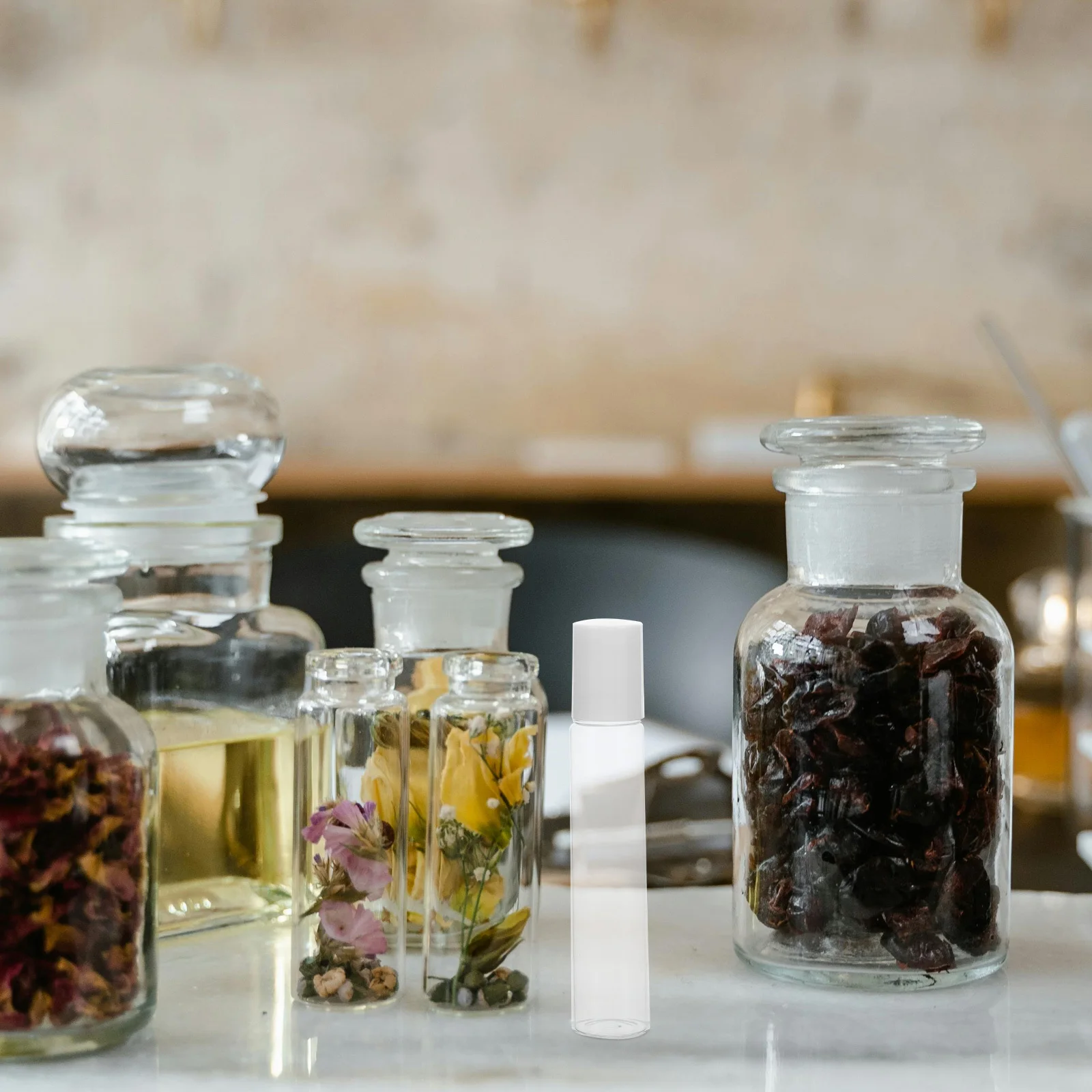 

5Pcs Glass Roller Bottles 20Ml Essential Oil Aromatherapy Dispenser Refillable Travel Size Leak Proof for Perfume Subpackage