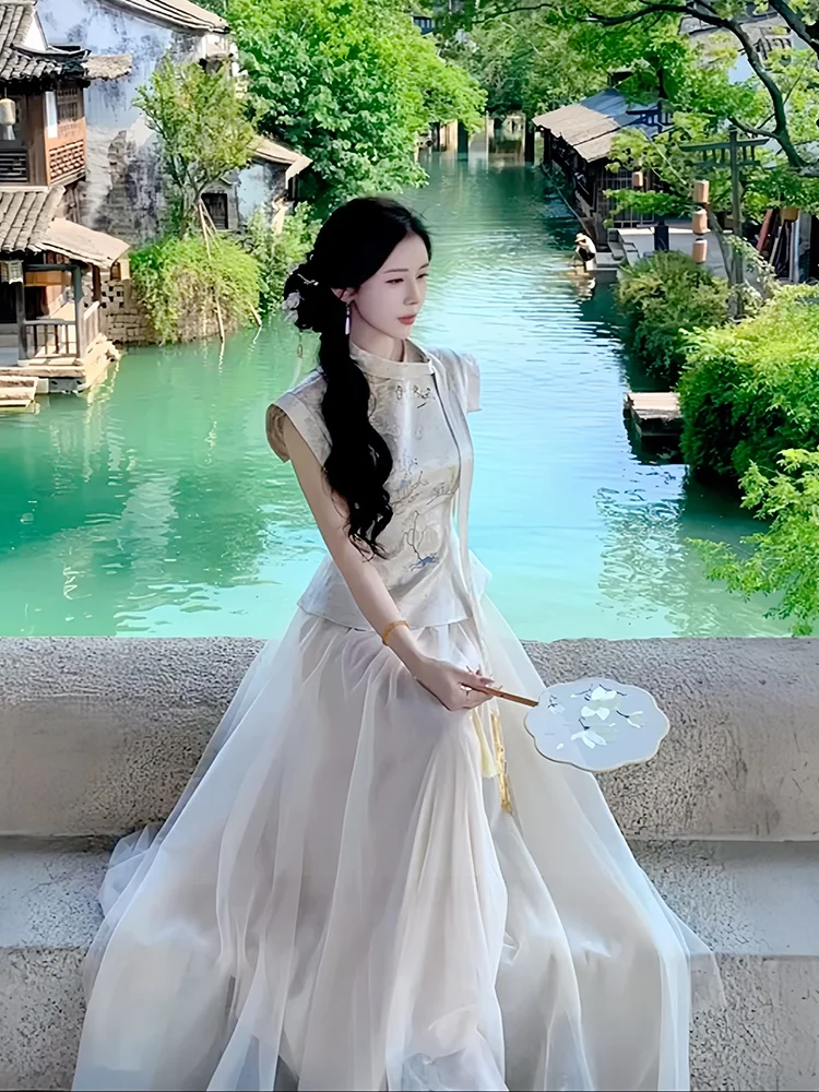 

New Chinese Style Floral Embroidery Two-Piece Set Women's High-End Sensation Name Lady Cold Tone Vintage Net Half Skirt