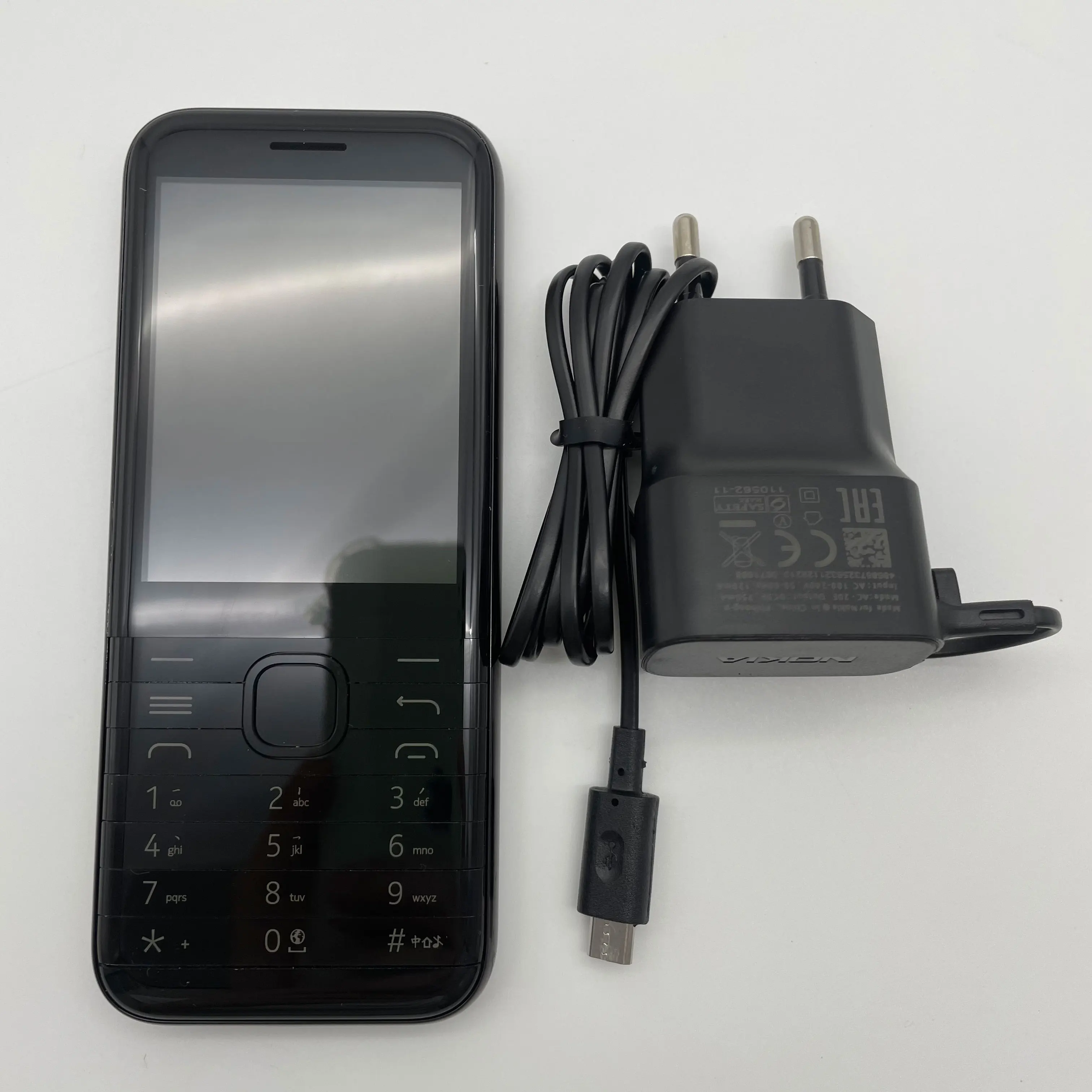 Refurbished Original 8000 4G Dual Sim Unlocked GSM 900/1800 Mobile Phone English Keyboard Made in Finland view 6