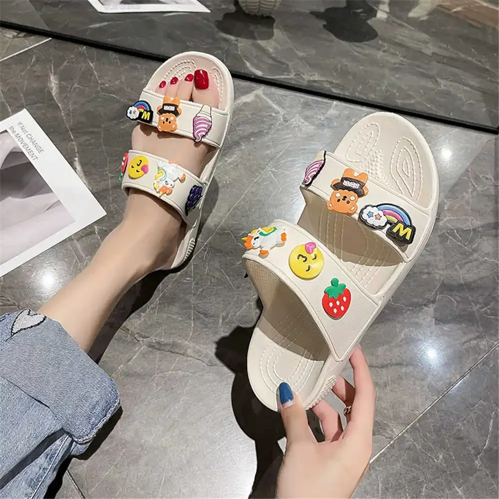 Fundo macio tamanho grande tênis feminino chinelos de luxo flip flops para mulheres marcas sapatos mula sandália esporte legal sapatos