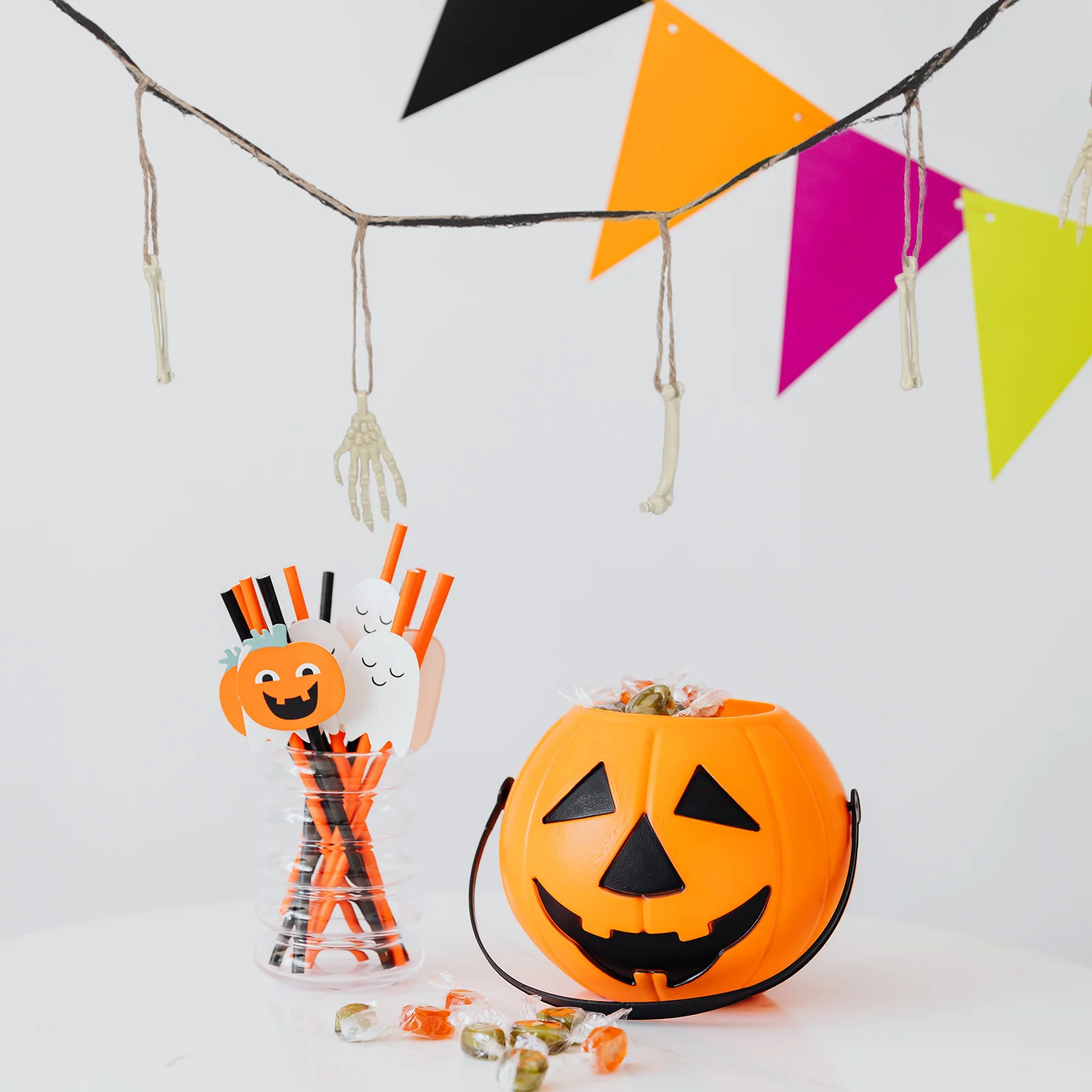 

Halloween Garland Realistic Hands Hanging Halloween Decoration Indoor Outdoor Porch Tree Pendant Ghost