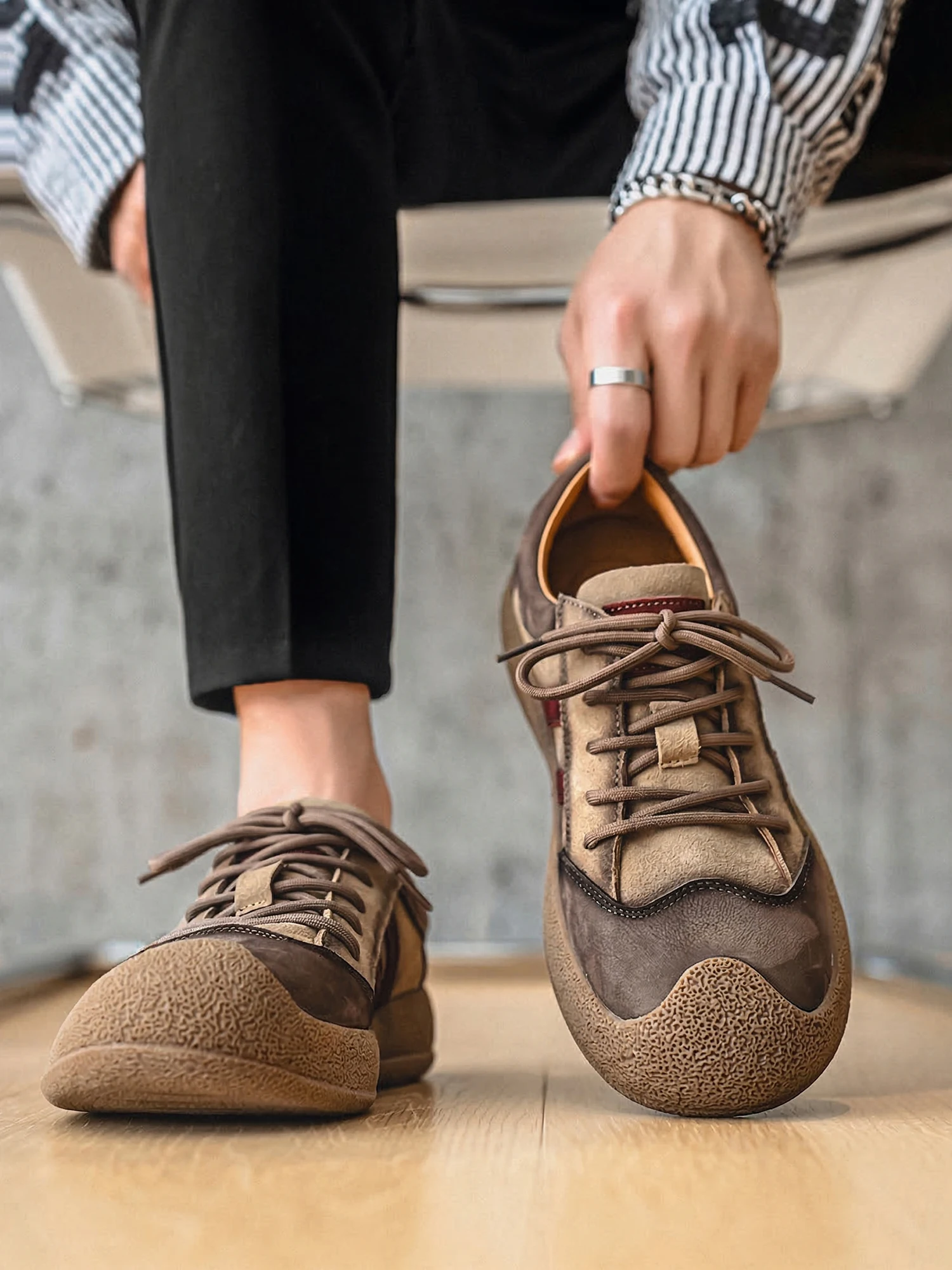 Summer 2026 Men's Casual Shoes Layered Cowhide Workwear Retro Personality Fashion Board Shoes Dequn Low Top Leather Sneakers