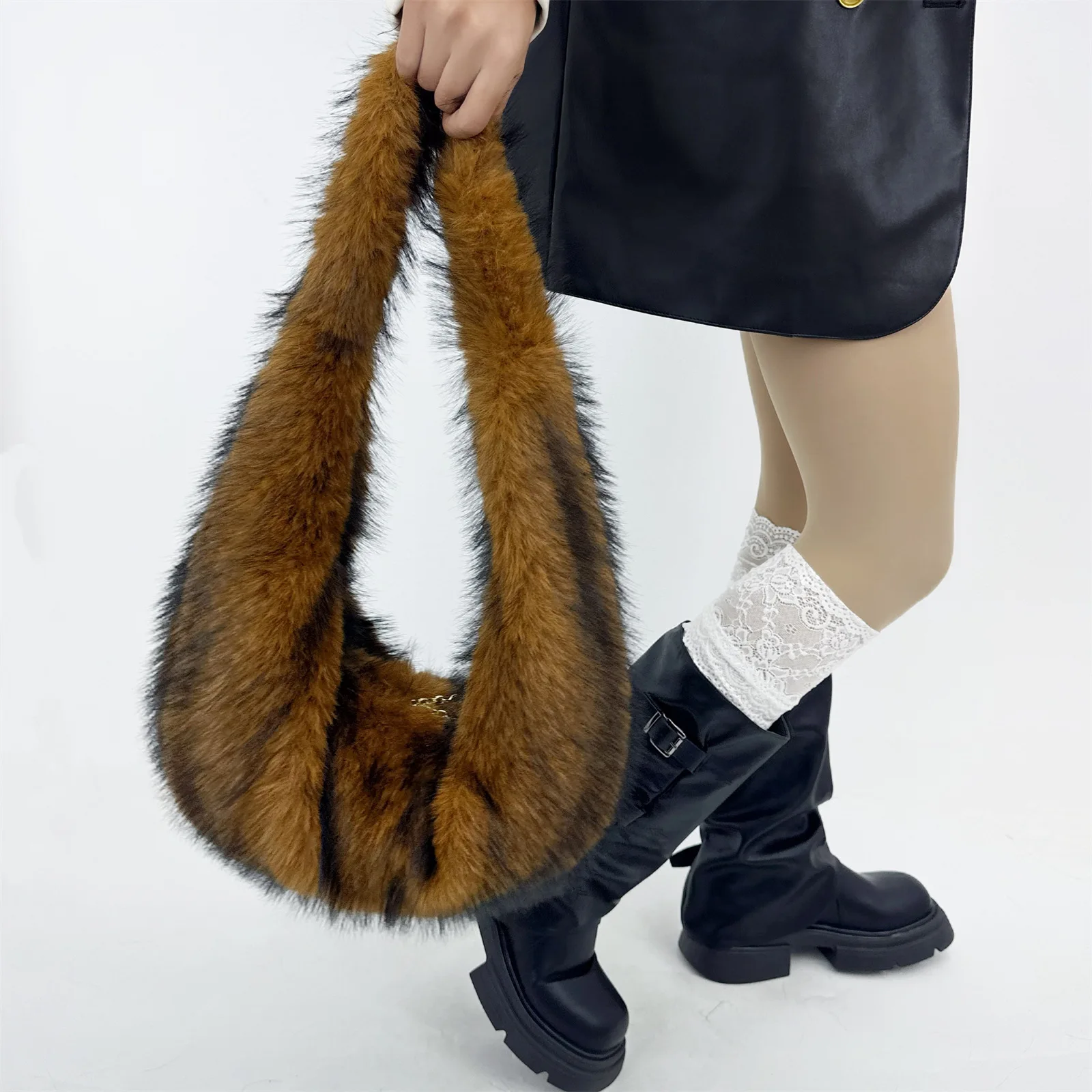 

Fluffy Faux Fur Bags for Women Winter Soft Plush Shoulder Bag Candy Color Furs Handbags Half Moon Warm Shopper Tote Purses Hobo