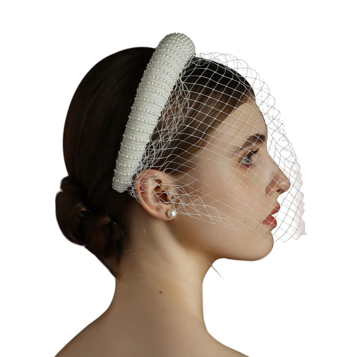 2 in 1 Wedding Bridal Cage Veil Fishing Net Mesh White Short Brides Blusher Veil with Elegant Pearls Hair Hoop V320