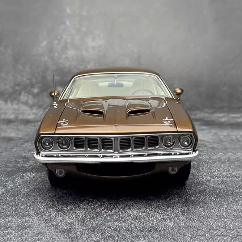 ACME 1:18 Plymouth Cuda 1971 muscle simulation alloy car model