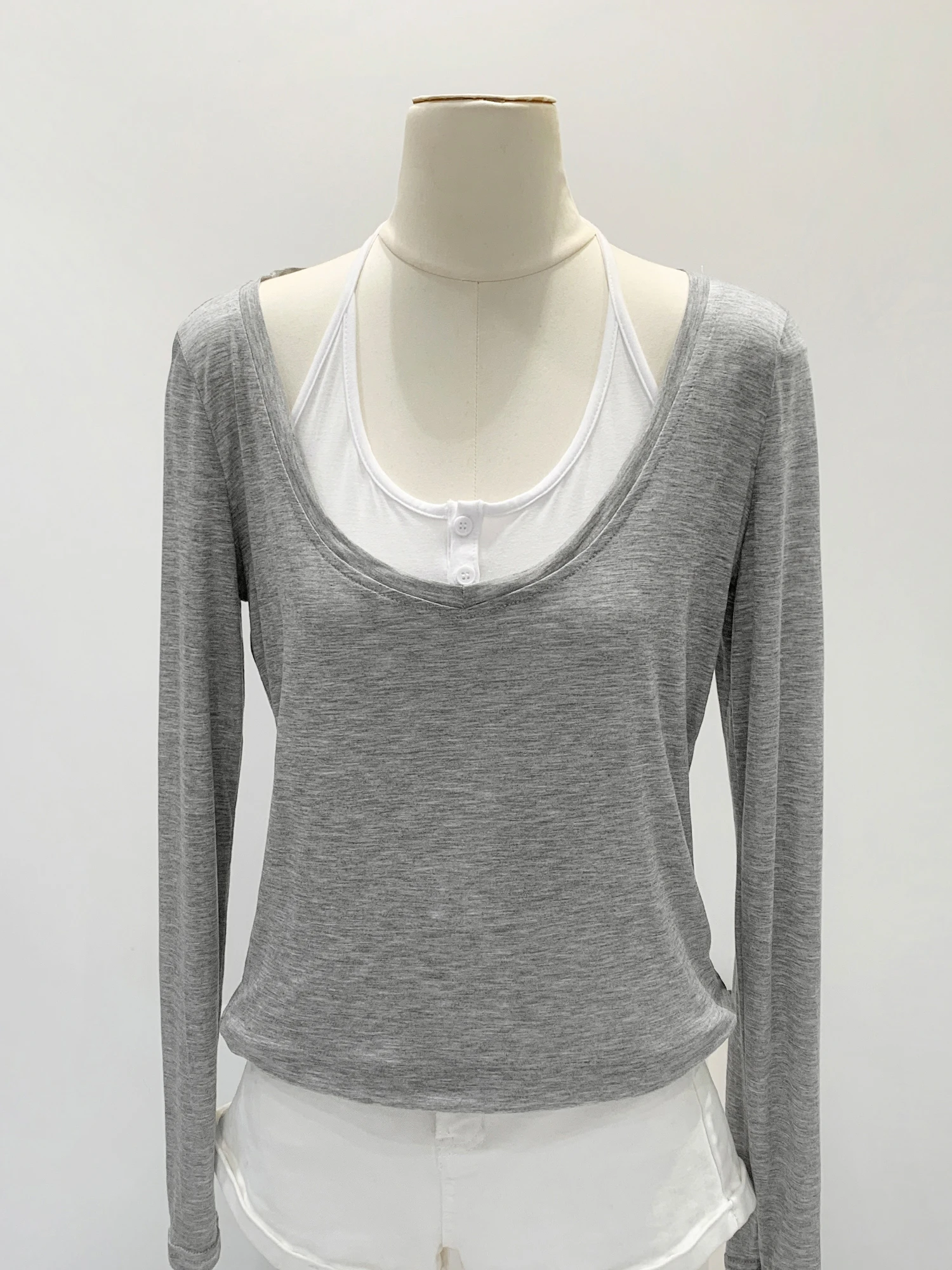 

Lightweight V-Neck Long Sleeve T-Shirt Women's Spring Summer Design Sense Fake Two-Piece Standard Shoulder Fit Korean Style