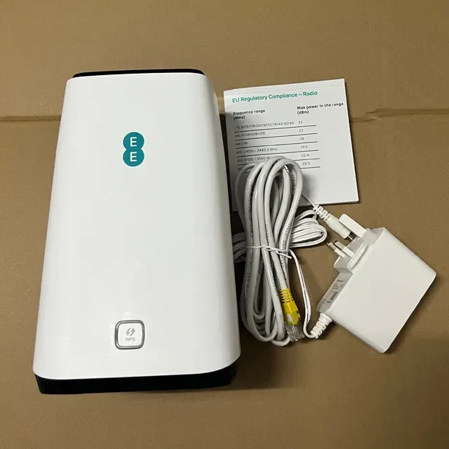 

Домашний маршрутизатор EE 5GEE 5G CPE-маршрутизаторы LTE 802.11ac с поддержкой RJ45 LAN-порт Беспроводной гигабитный маршрутизатор для помещений
