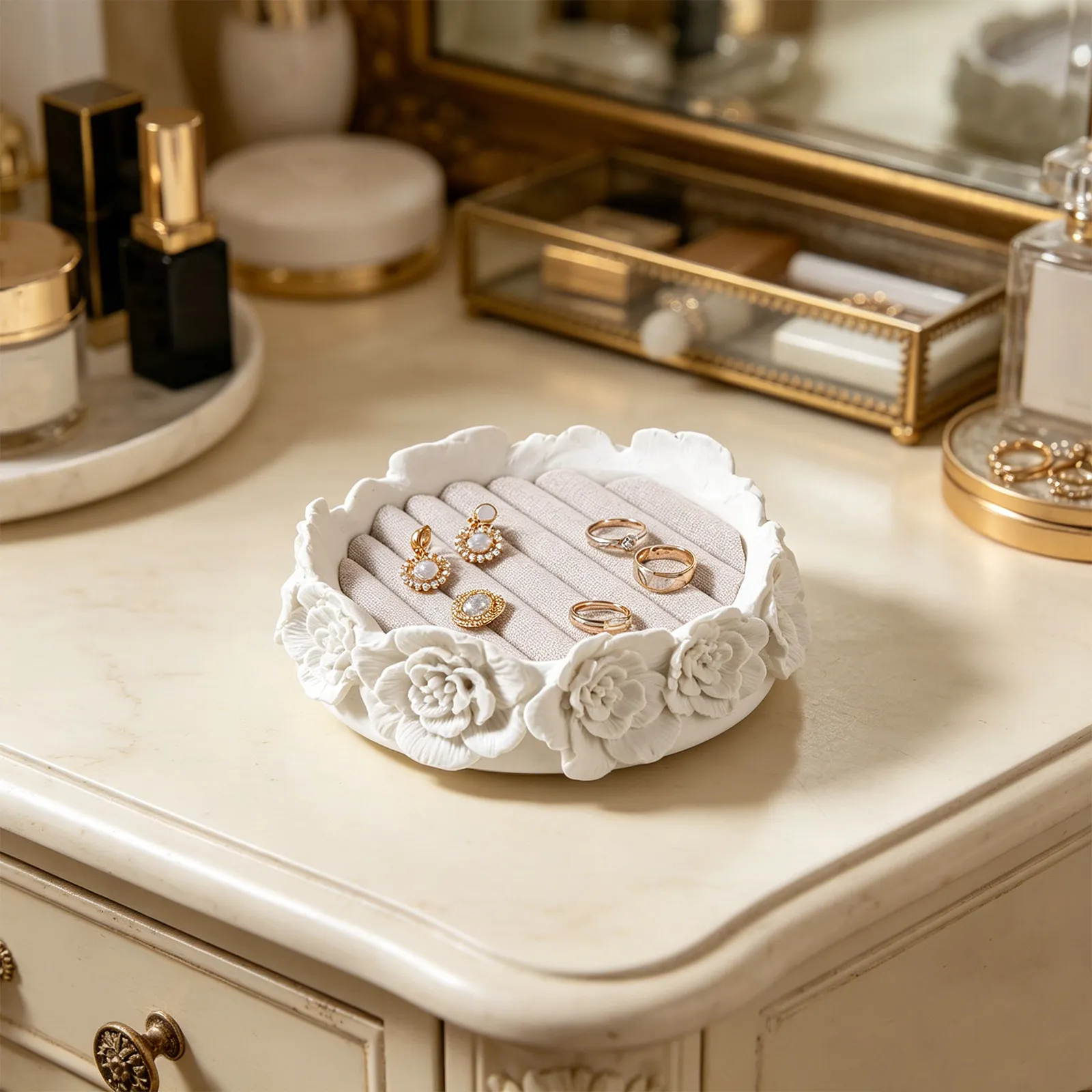 Vintage Flower Jewelry Tray 9.6cm Retro Resin Round Ring Organizer Tray Earring Holder Boutique Baroque Display Prop for Wedding