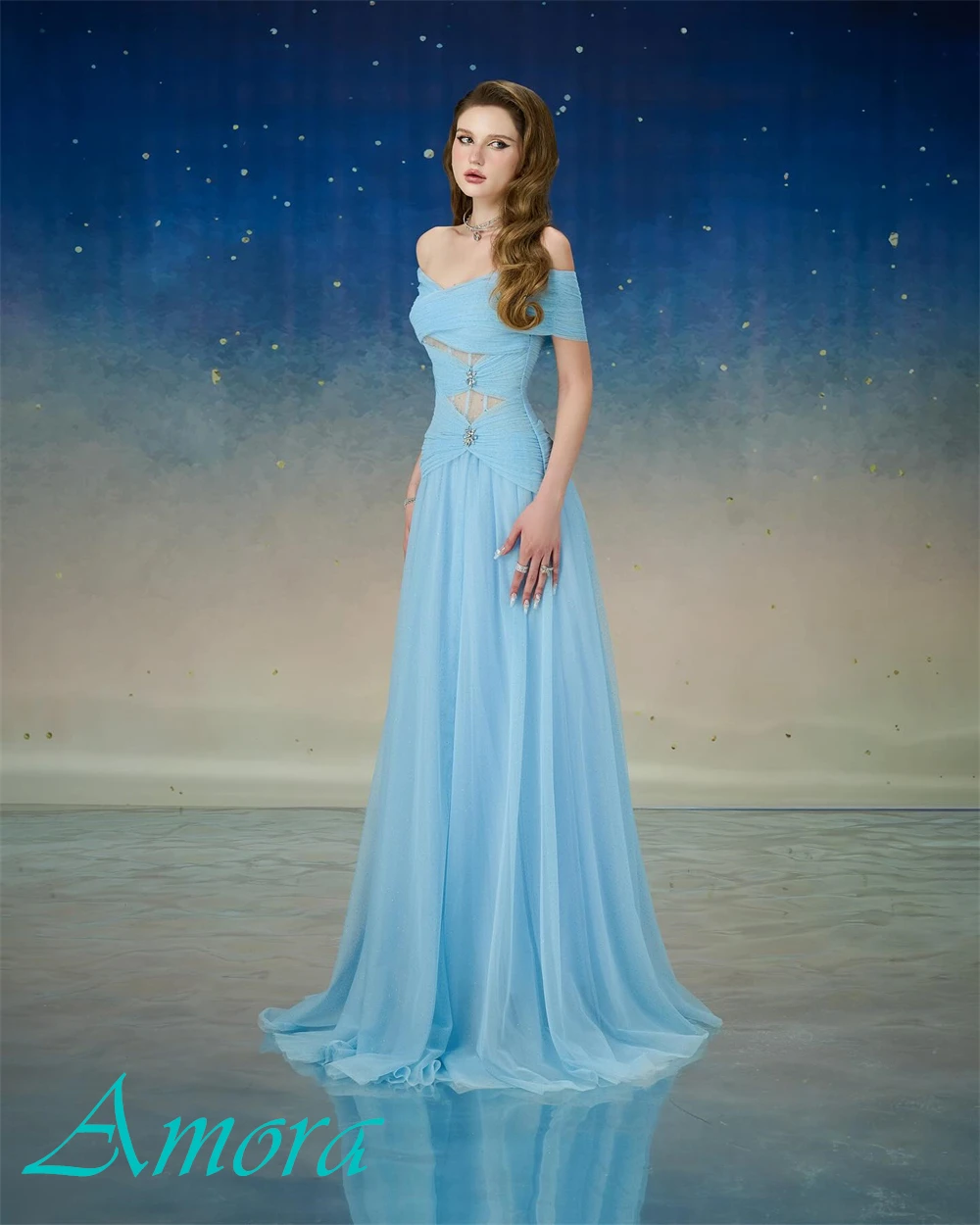 Нежное шифоновое вечернее платье без бретелек по индивидуальному заказу. Изящные платья для выпускного вечера с открытыми плечами. Изысканные платья для особых случаев.