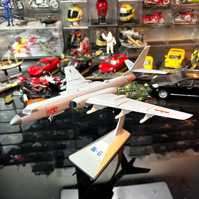 1: 144 alloy aircraft model, Chinese military aircraft series, H-6K bomber finished products, accessories, and alloy brackets