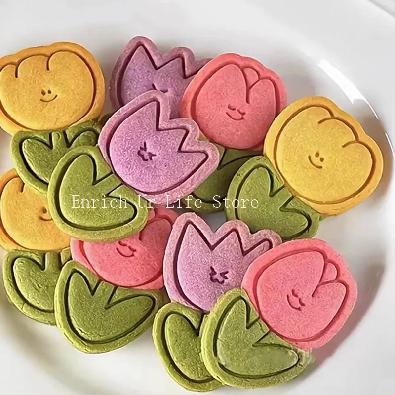 Cute Tulip Cookie Cutter Cartoon Smiley Face Tulip Cookies Mold 3D Embossed Baking Tools Mold for Valentine's Day Birthday Party