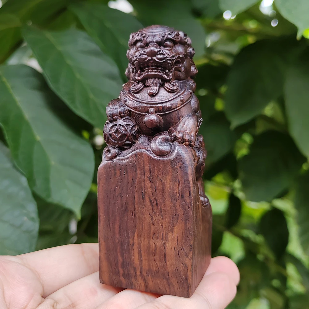 3.8 Inch Wooden Lion Ornament, Hand-Carved, Chinese Style, Suitable for Halloween Decorations, Office Decor, Holiday Decor, Men's Gifts, Home Decor, Centerpiece Decoration, Christmas Gifts