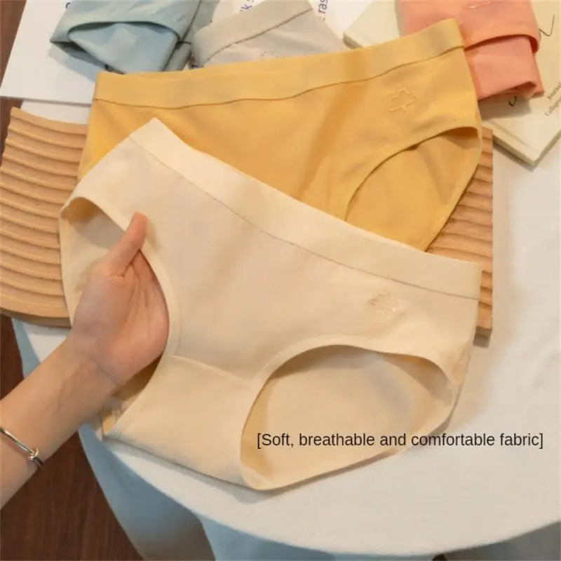 Pattern Simple Solid Color Mids-Rises Comfortable Womens Seamless Cotton Underwear Weather Seamless Womens Underwear Product