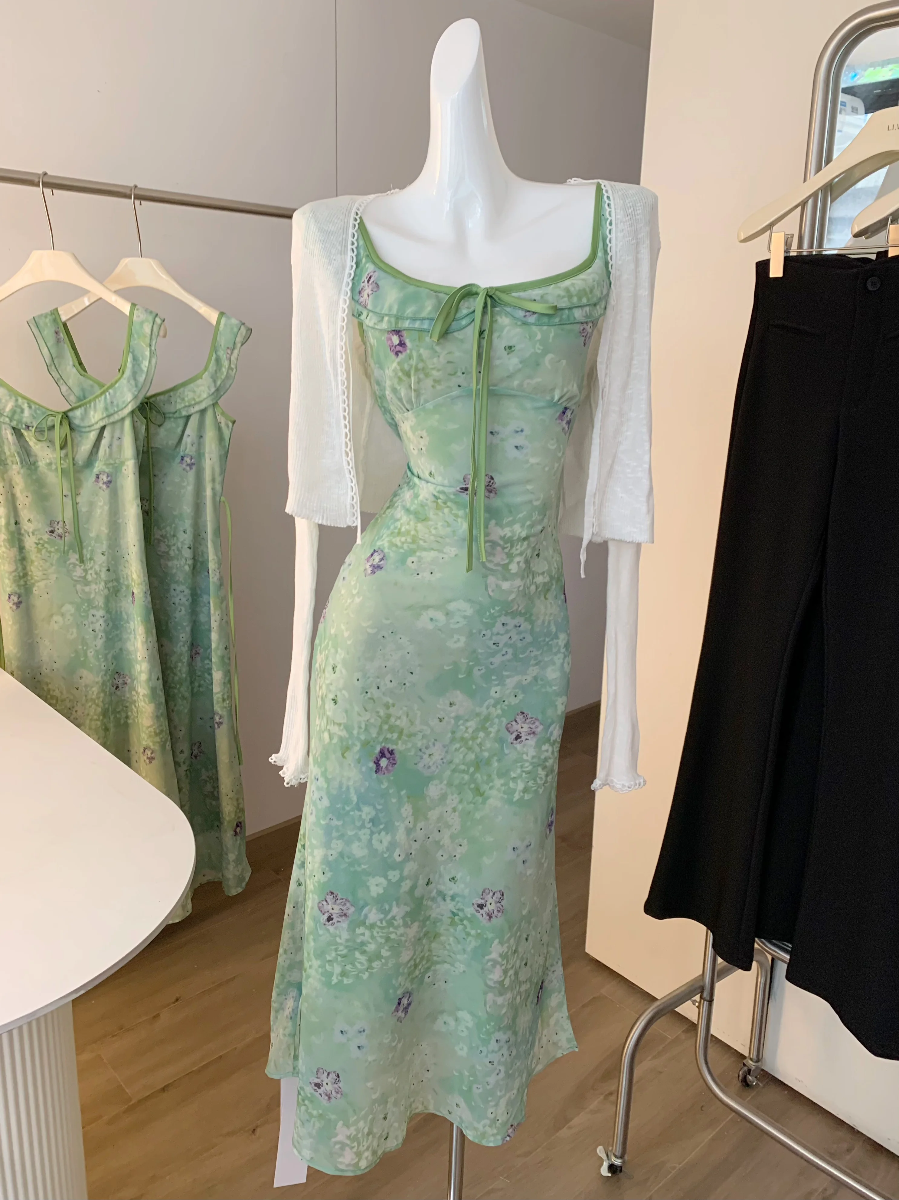 Abito estivo da donna elegante in chiffon sottile senza maniche con scollo quadrato Lady Streetwear Holiday Abito lungo con lacci in vita